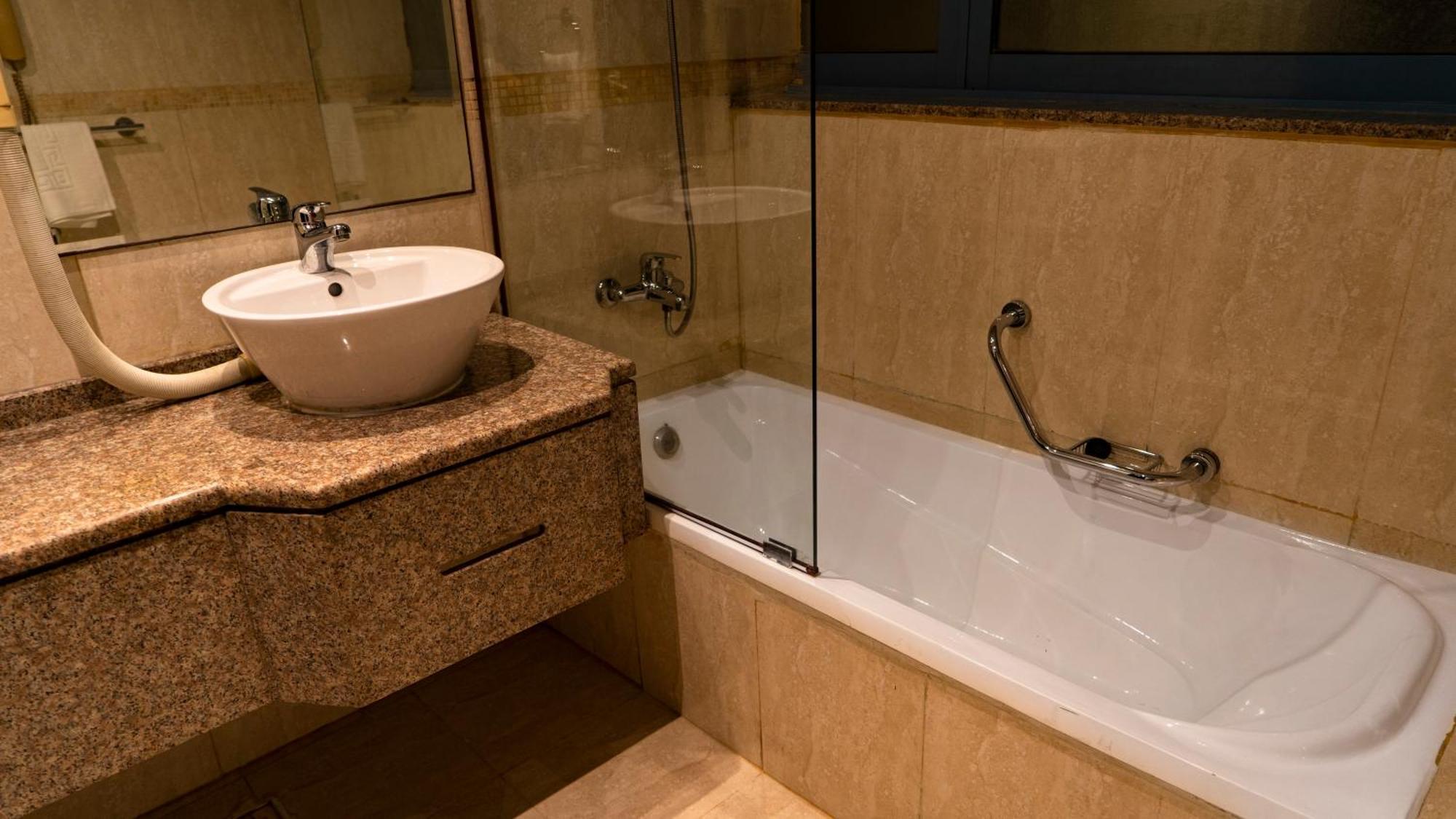 Boonmax Hotel Dubai Phòng bức ảnh