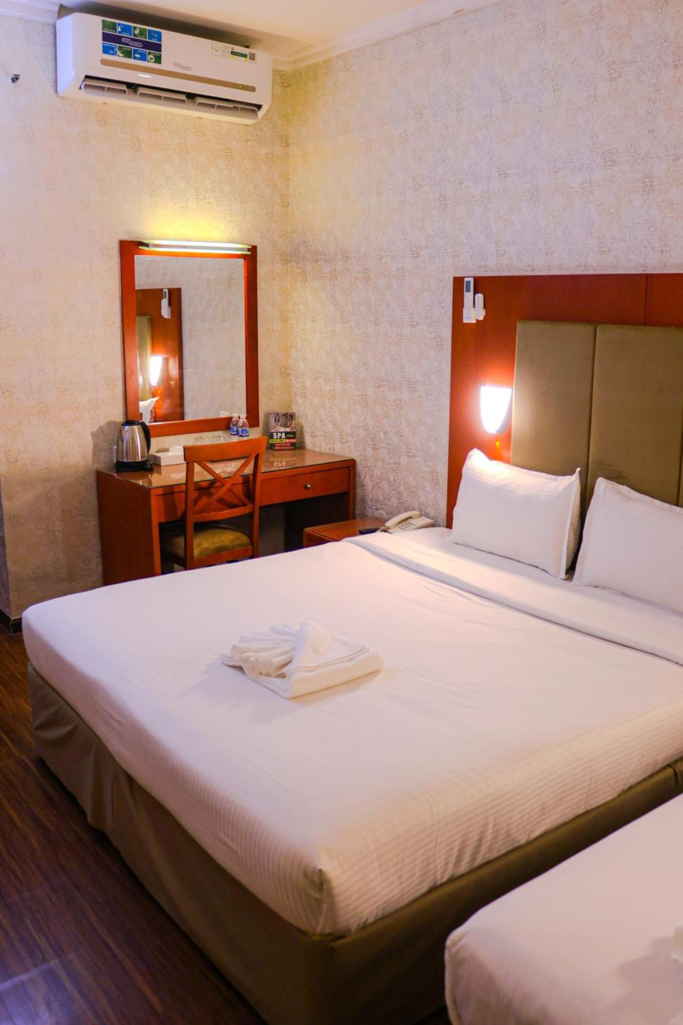 Boonmax Hotel Dubai Ngoại thất bức ảnh