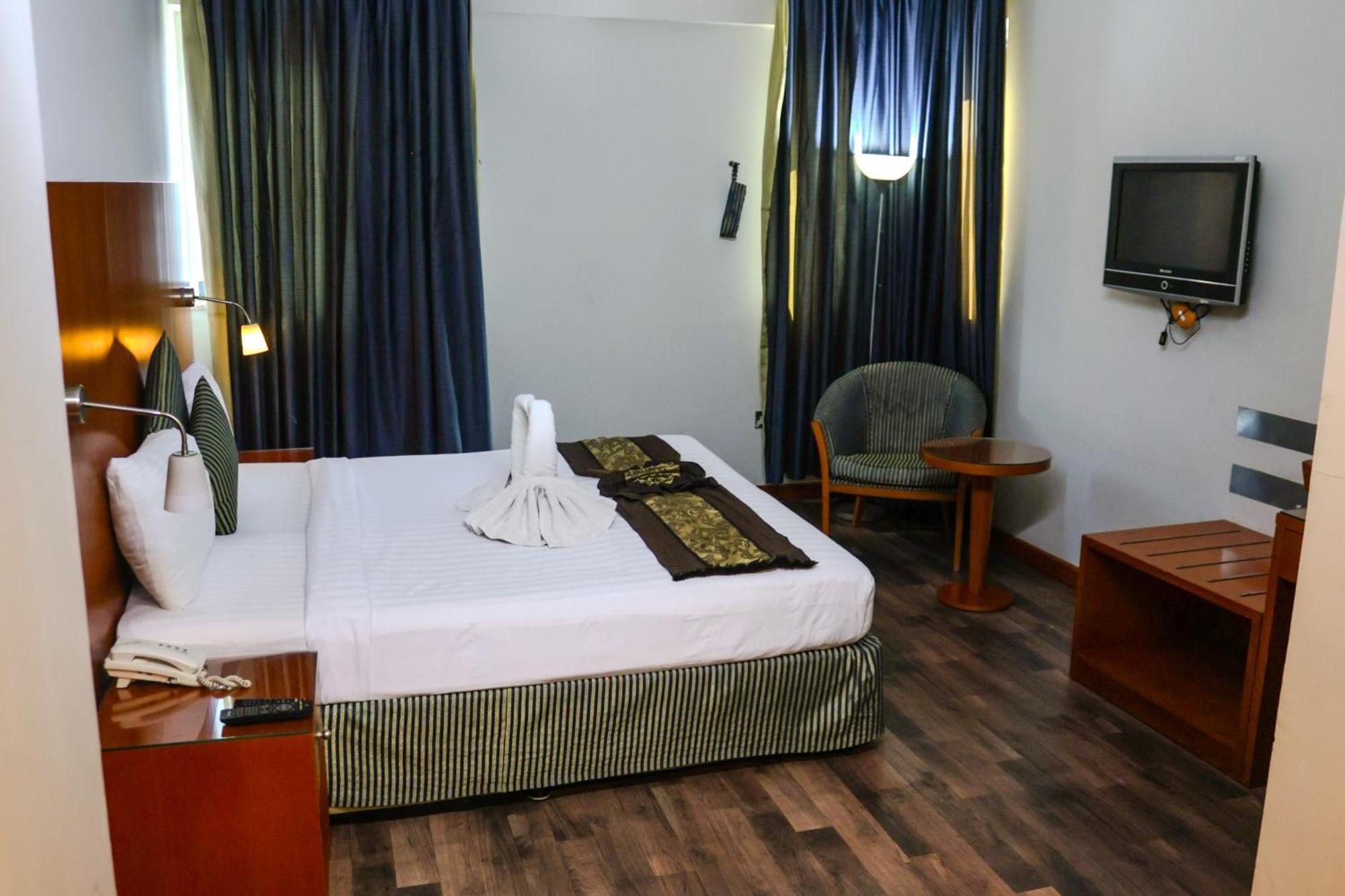 Boonmax Hotel Dubai Ngoại thất bức ảnh